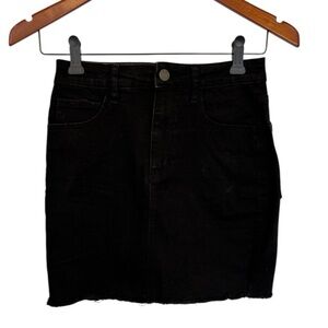 5/20$ Garage Classic Black Denim mini Skirt size XS